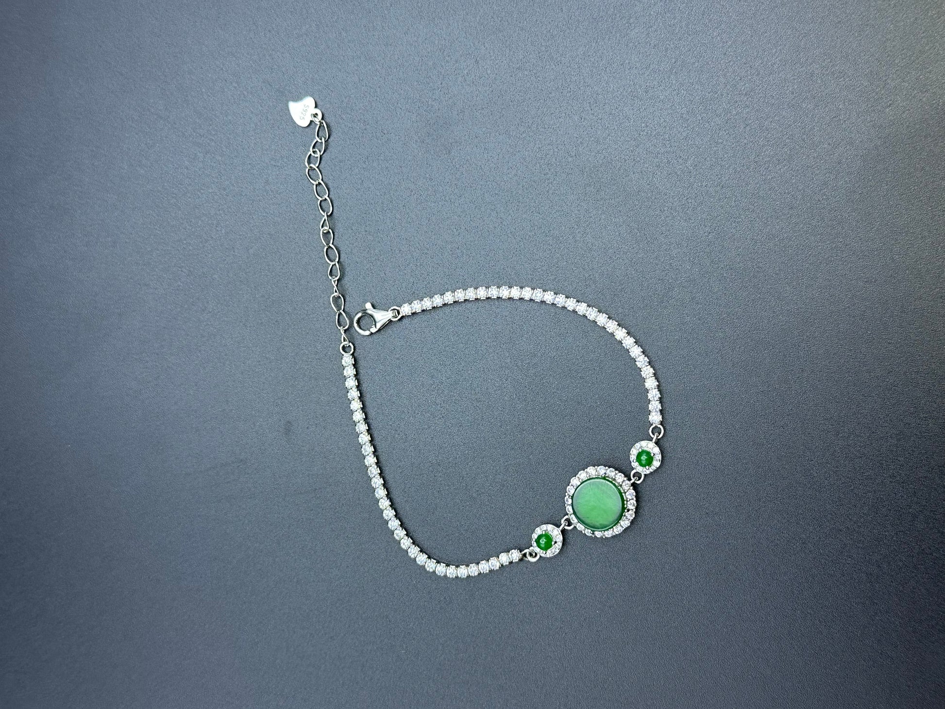 Bracelet17 Jade Chain Bracelet with Round Accent