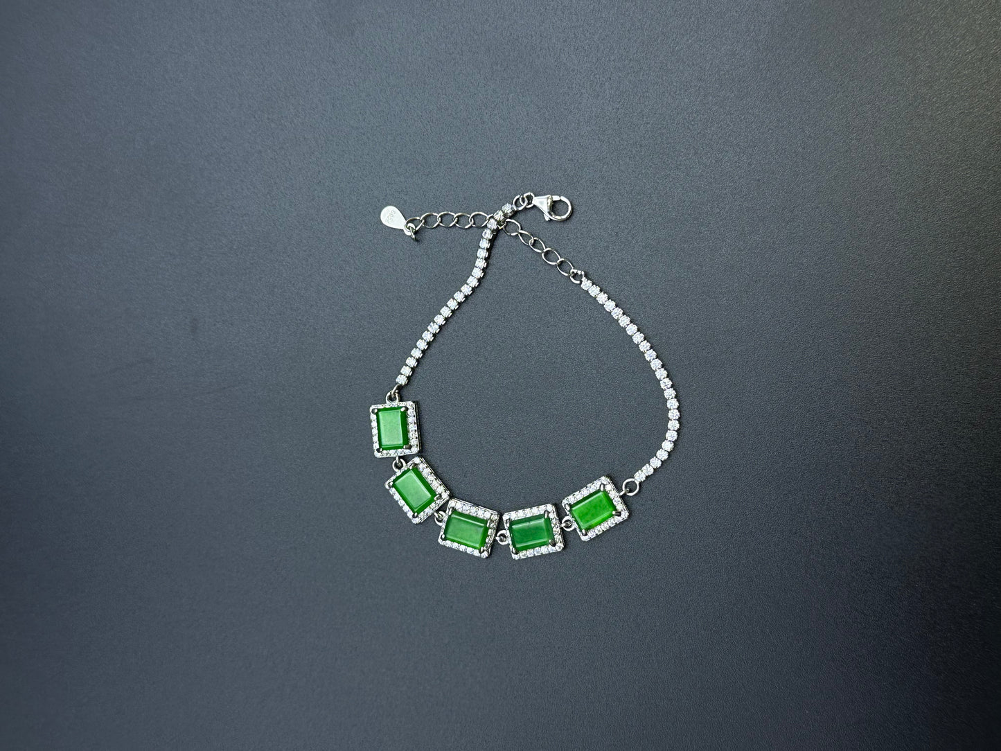 Bracelet18 Green Jade Square Bead Chain Bracelet