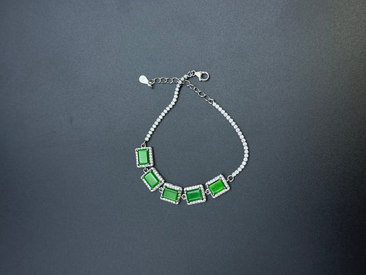 Bracelet18 Green Jade Square Bead Chain Bracelet